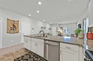 Photo #2: 2664054 Listing 