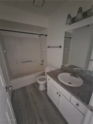 Photo #2: 2664056 Listing 