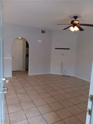 Photo #2: 2664077 Listing 