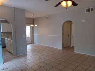 Photo #3: 2664077 Listing 