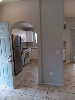 Photo #4: 2664077 Listing 