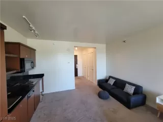 Photo #1: 2664088 Listing 