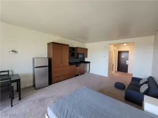 Photo #5: 2664088 Listing 