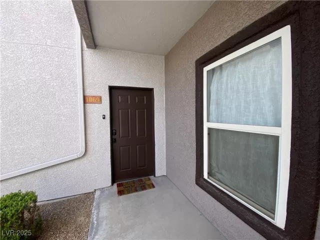 MLS: 2664096 Condo For Sale