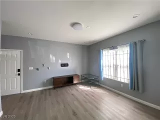 Photo #2: 2664096 Listing 