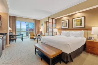 Photo #4: 2664111 Listing