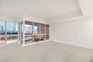 Photo #2: 2664116 Listing