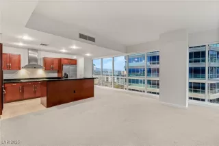 Photo #6: 2664116 Listing