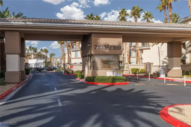 MLS: 2664118 Condo For Sale