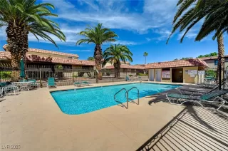 Photo #4: 2664129 Listing 