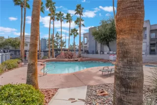 Photo #1: 2664218 Listing 