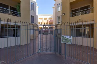 Photo #2: 2664273 Listing 