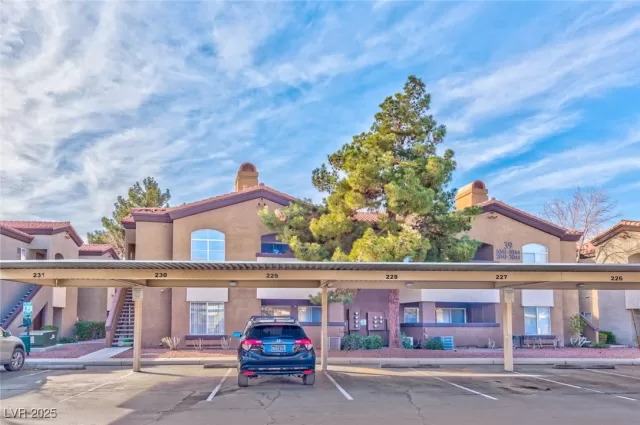 MLS: 2664299 Condo For Sale