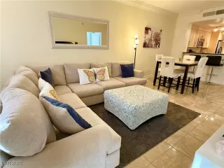 Photo #2: 2664338 Listing 