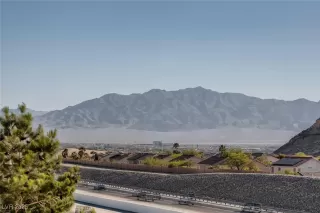 Photo #2: 2664391 Listing 