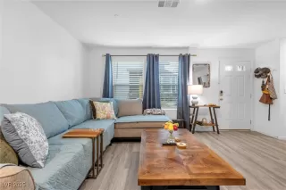 Photo #2: 2664404 Listing 