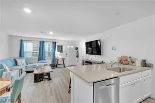 Photo #6: 2664404 Listing 