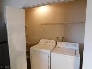 Photo #5: 2664407 Listing