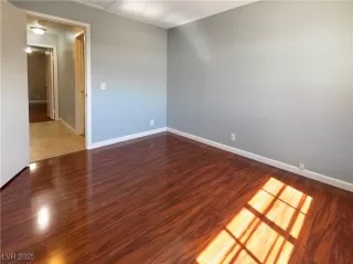 Photo #4: 2664450 Listing