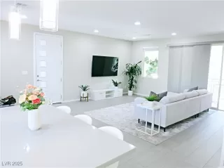Photo #2: 2664467 Listing 