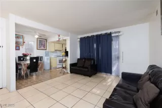 Photo #4: 2664541 Listing