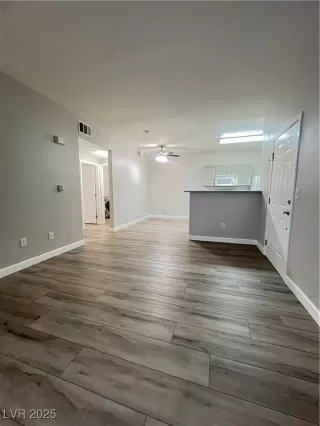 Photo #2: 2664622 Listing 