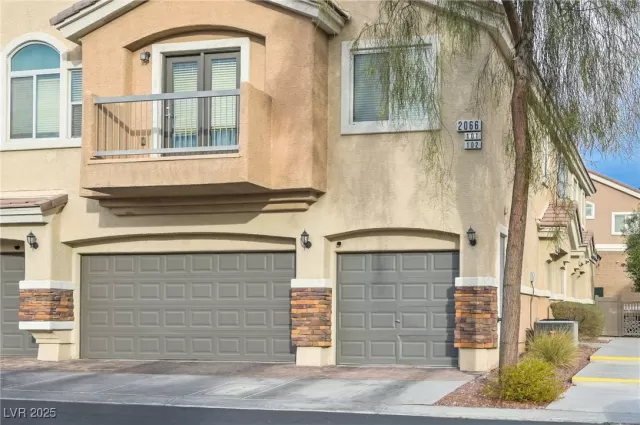 MLS: 2664645 Condo For Sale