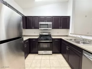 Photo #1: 2664682 Listing 