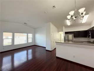 Photo #5: 2664682 Listing 