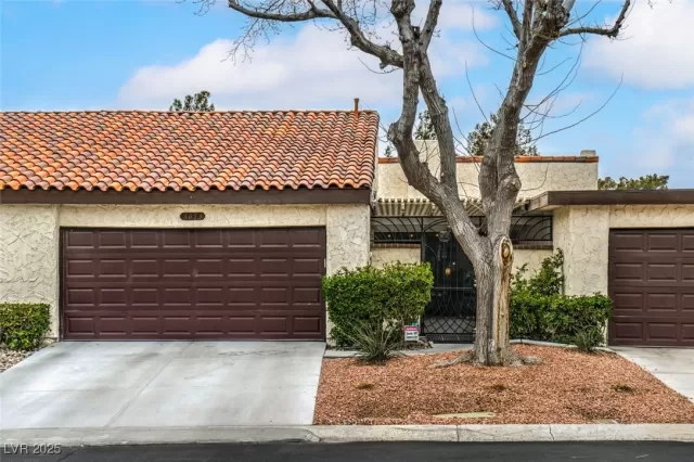 MLS: 2664741 Condo For Sale