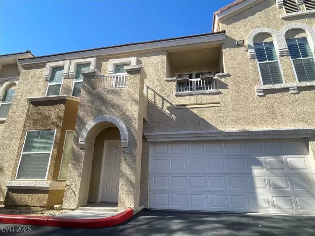 MLS: 2664776 Condo For Sale