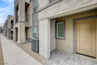 Photo #1: 2664778 Listing 