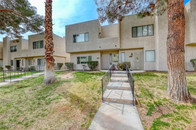 MLS: 2664846 Condo For Sale