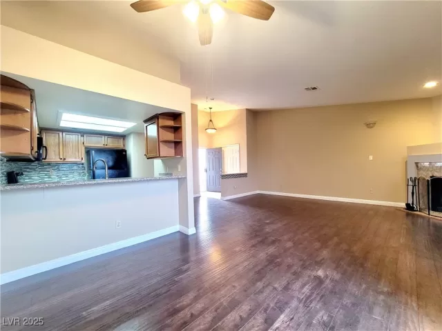 MLS: 2664853 Condo For Sale