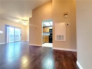 Photo #2: 2664853 Listing 