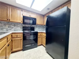 Photo #5: 2664853 Listing 