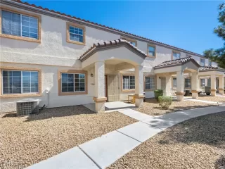 Photo #5: 2664870 Listing