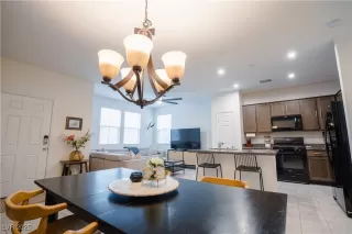 Photo #2: 2664876 Listing