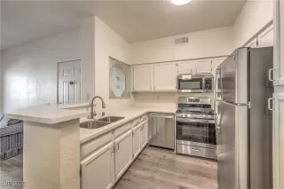 Photo #5: 2664932 Listing 