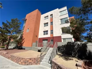 Photo #1: 2664959 Listing 