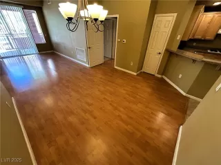 Photo #4: 2664959 Listing 