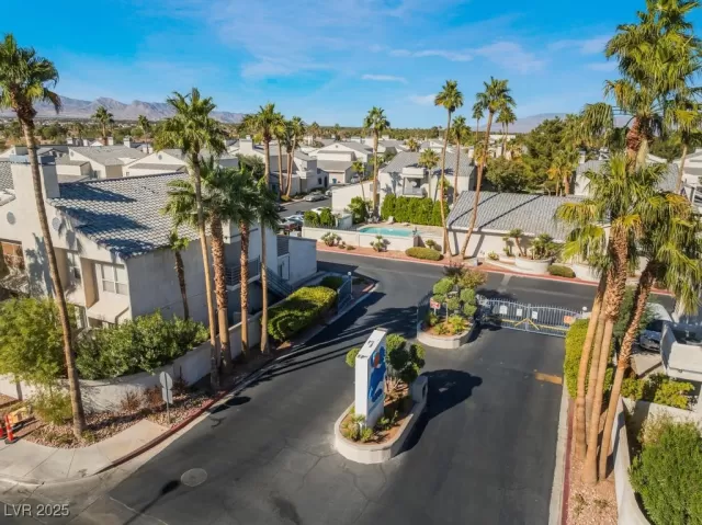 MLS: 2665004 Condo For Sale