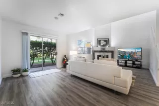 Photo #6: 2665004 Listing 