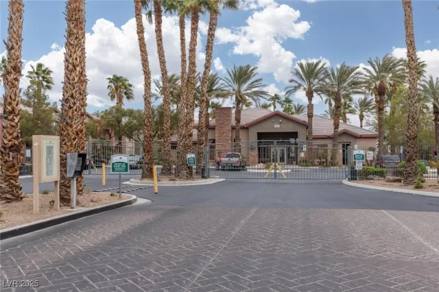 MLS: 2665023 Condo For Sale