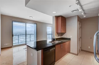 Photo #3: 2665033 Listing 