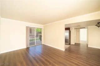 Photo #3: 2665067 Listing