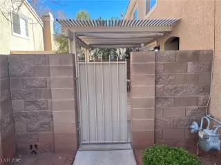 Photo #3: 2665084 Listing 