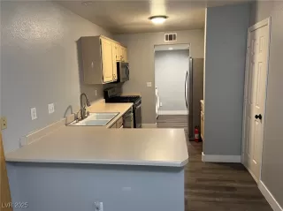 Photo #6: 2665084 Listing 