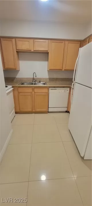 Photo #2: 2665111 Listing 