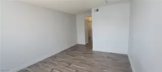 Photo #5: 2665111 Listing 